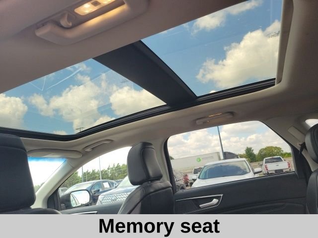Used 2020 Magnetic Ford Titanium image 6