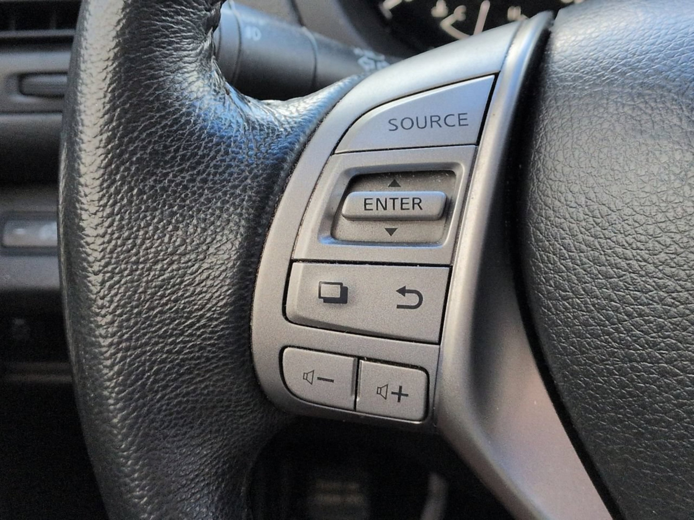Used 2014 Gun Metallic Nissan 2.5 SL image 24