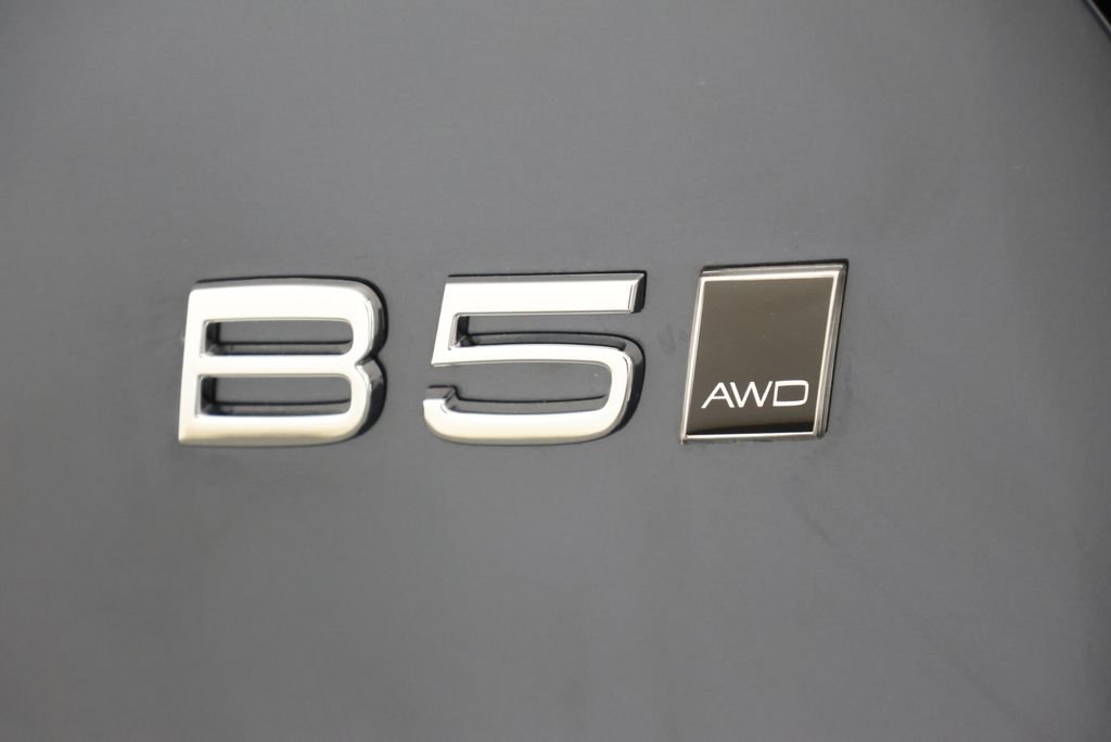 Used 2026 Denim Blue Volvo B5 Ultra image 10