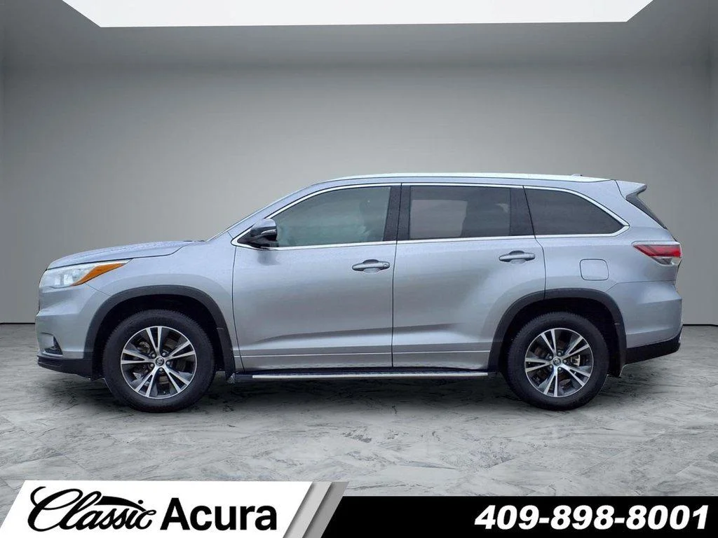 Used 2016 Silver Sky Metallic Toyota FWD 4dr V6 XLE (Natl) image 7