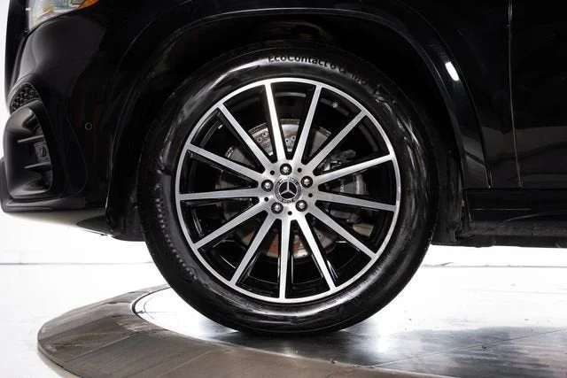 Used 2025 Obsidian Black Metallic Mercedes-Benz GLS 450 image 11