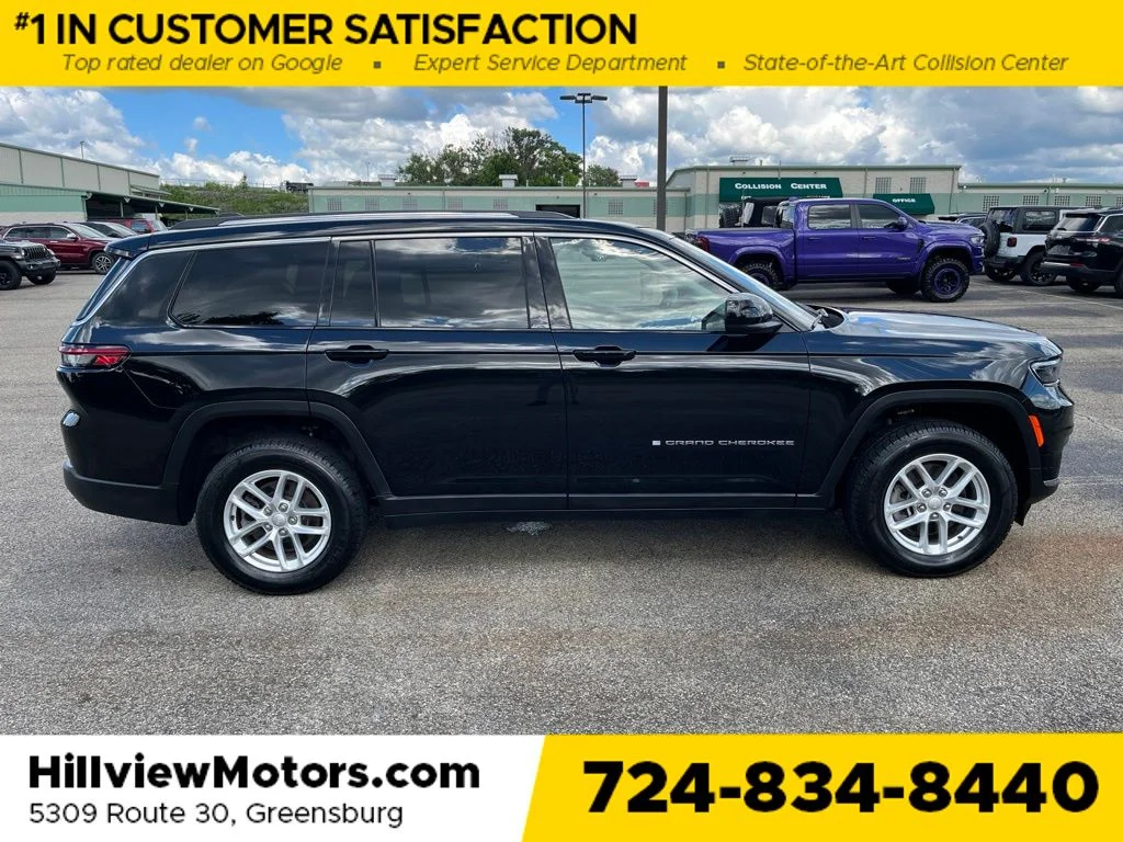 Certified Used 2023 Diamond Black Jeep Laredo image 8