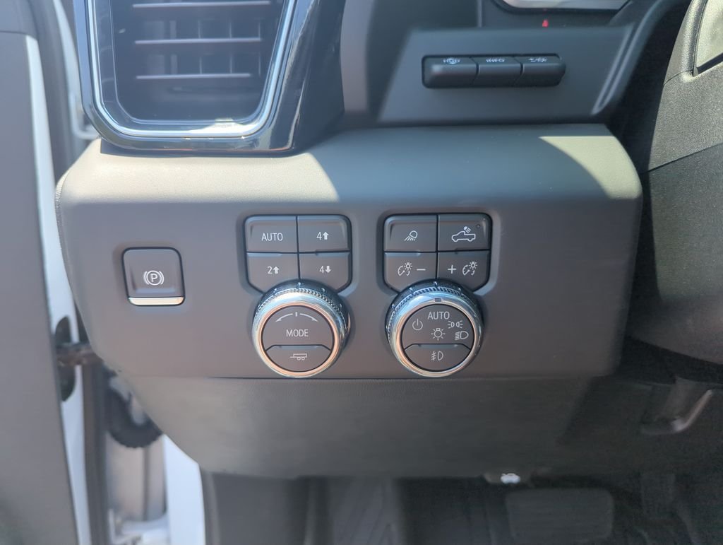 Used 2026 White GMC Denali Ultimate image 19
