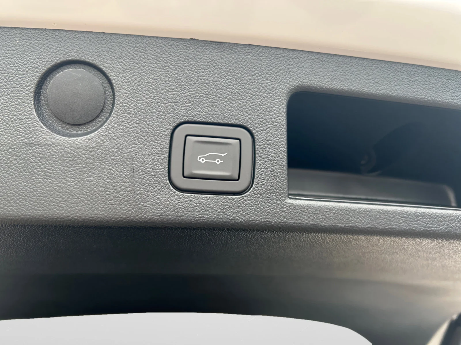 New 2027 Summit White GMC AWD AT4 image 11