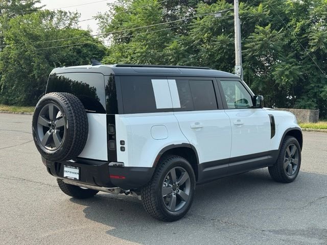 New 2026 Fuji White Land Rover S image 5