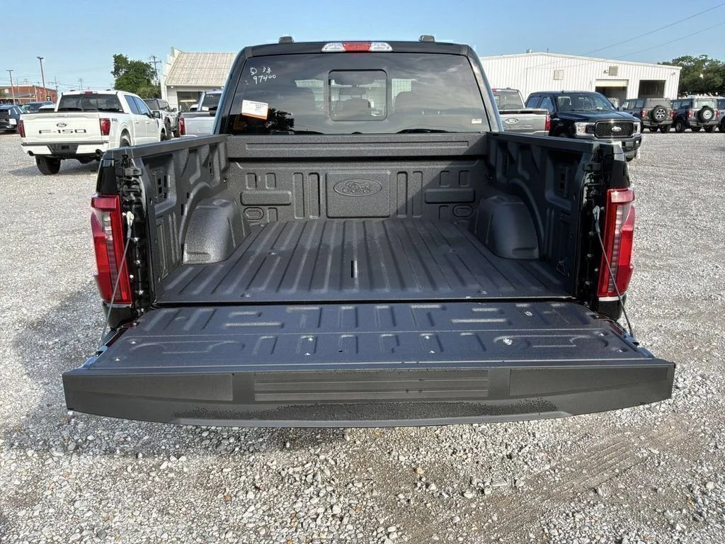 New 2026 Agate Black Metallic Ford XLT image 19