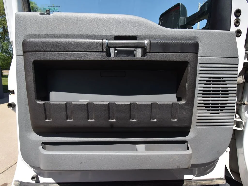 2014 Ford F-550 - Photo 27