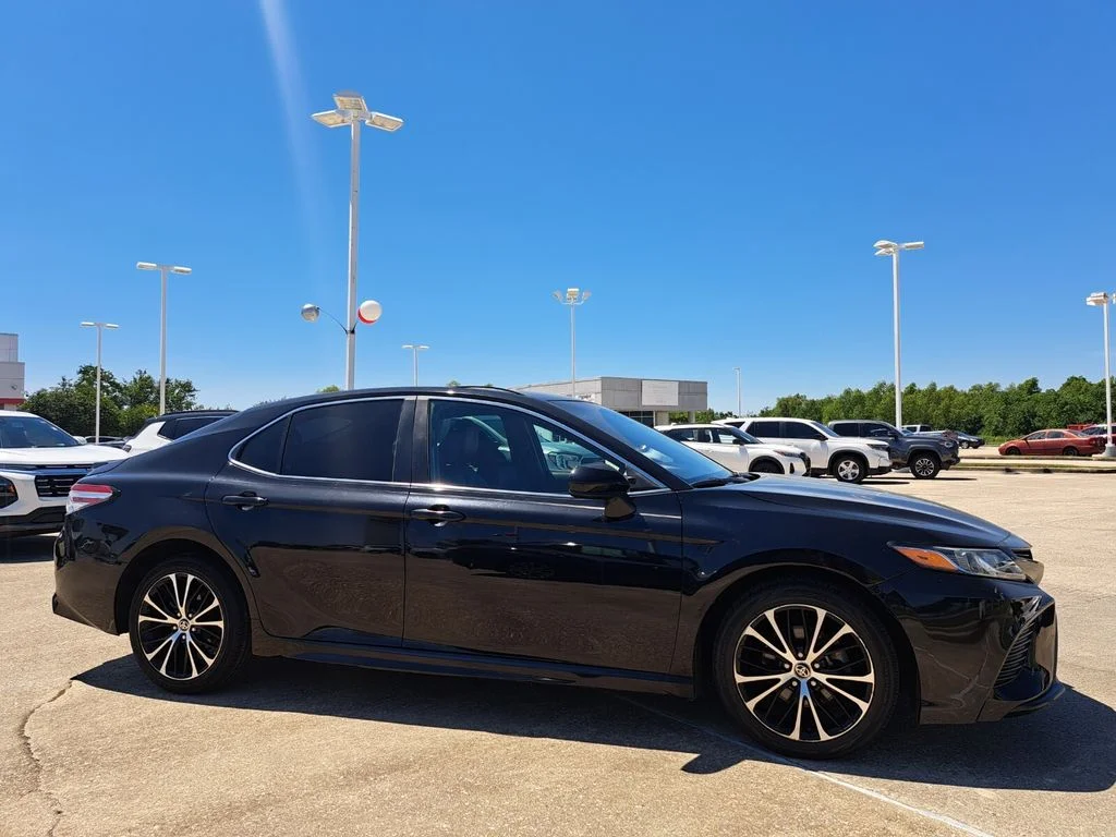 Used 2020 Toyota Camry SE with VIN 4T1G11AK4LU957225 for sale in New Orleans, LA