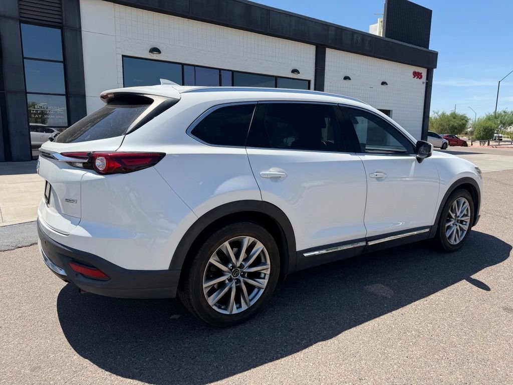 Used 2017 White Mazda Signature image 4