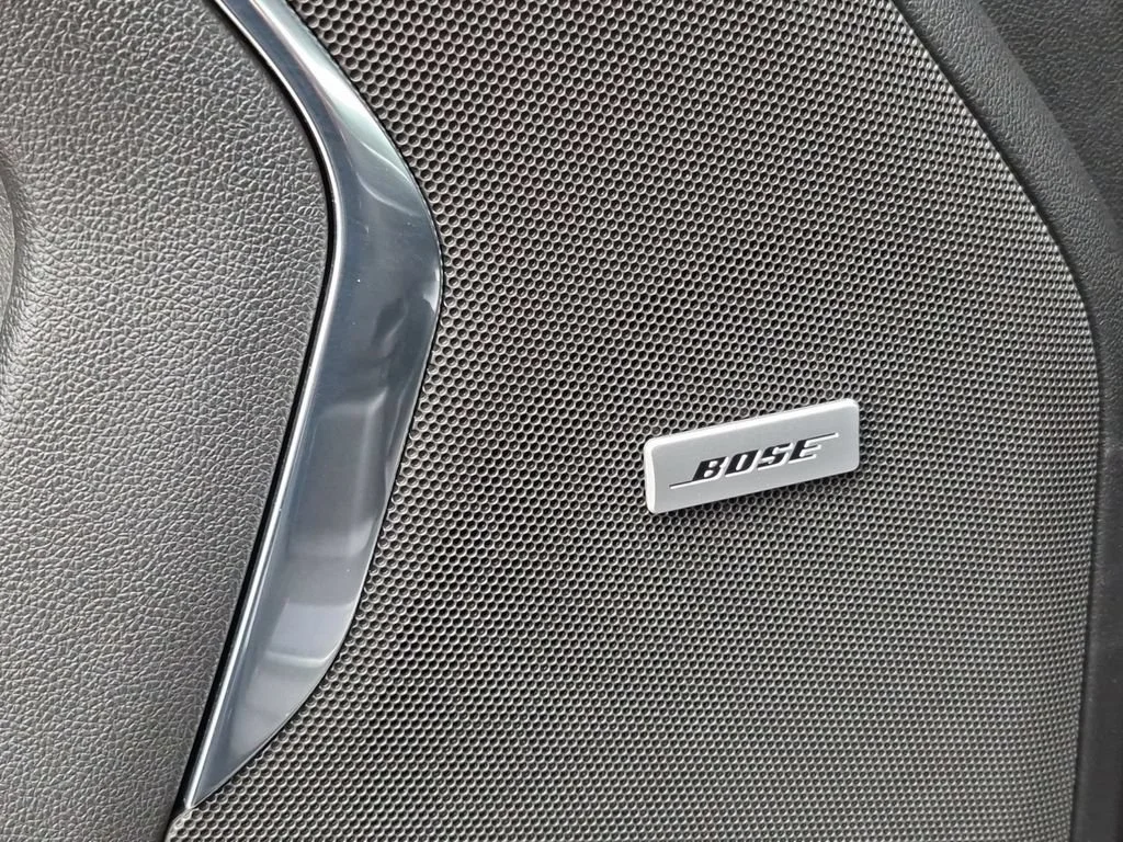 Certified Used 2025 Onyx Black GMC Elevation image 23