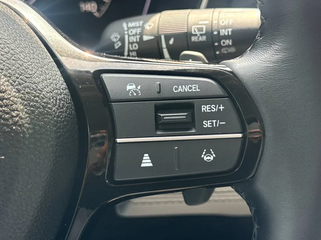 Certified Used 2025 Platinum White Pearl Honda AWD EX-L image 65