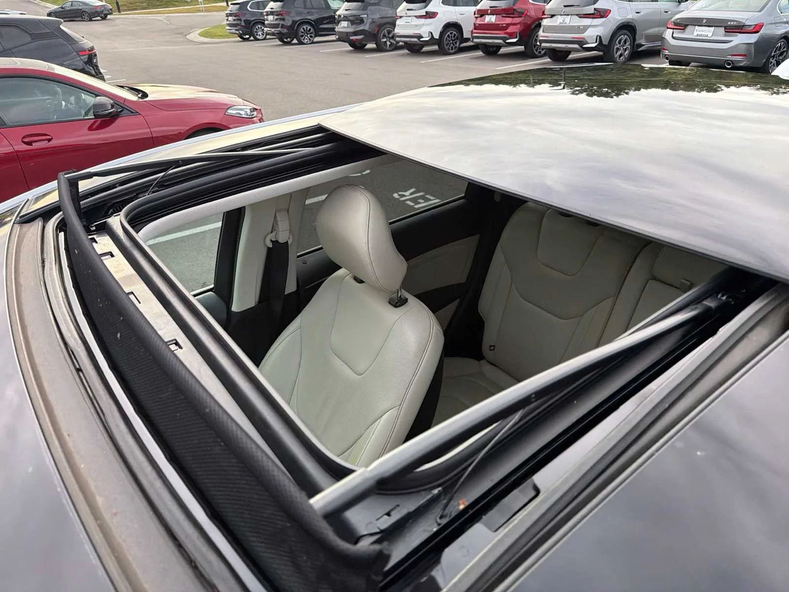 Used 2015 White Platinum Metallic Tri-Coat Ford Titanium image 19