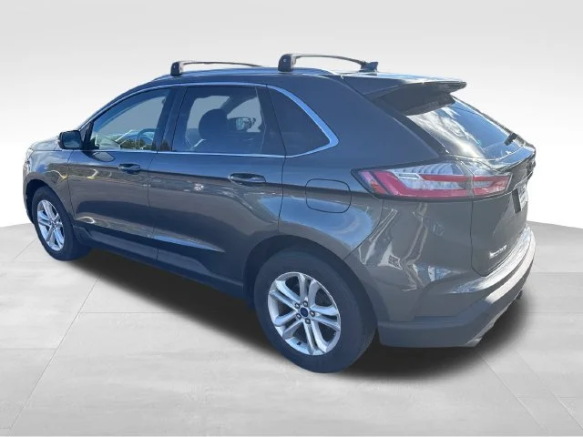 Used 2019 Gray Ford SEL image 3
