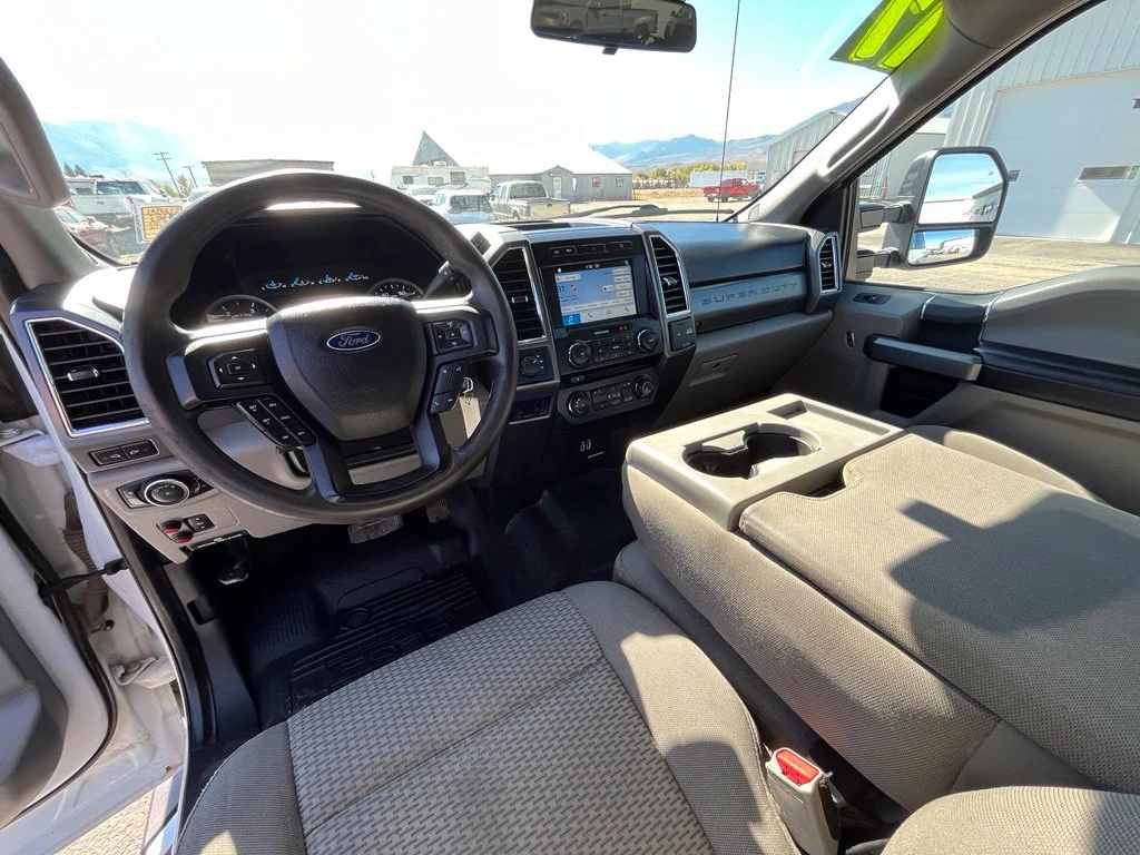Used 2017 White Ford XLT image 10