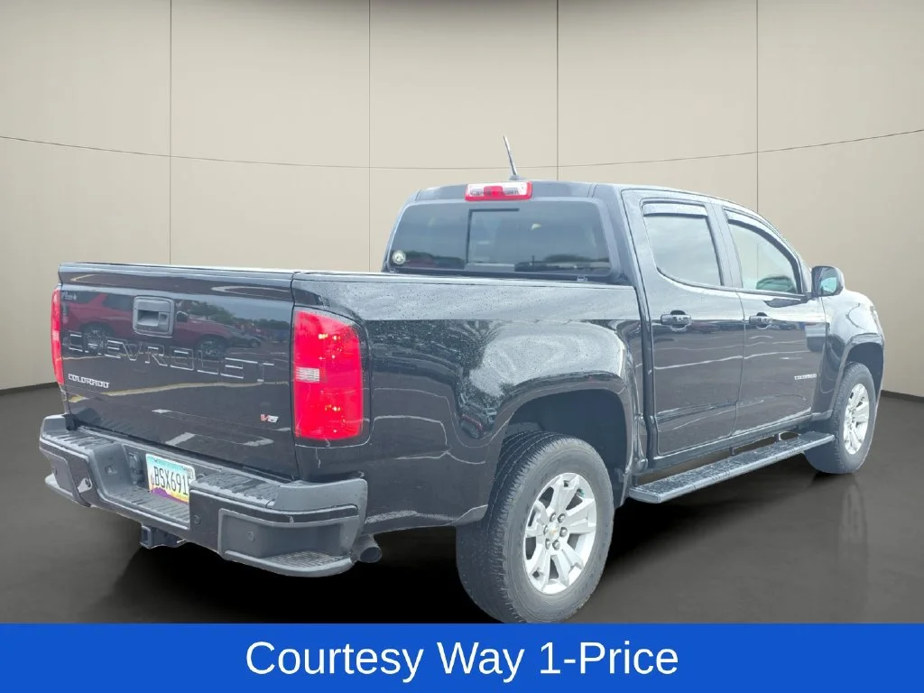 Used 2022 BLACK Chevrolet 2WD LT image 9