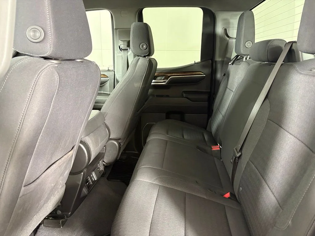 Used 2023 White GMC Elevation image 43