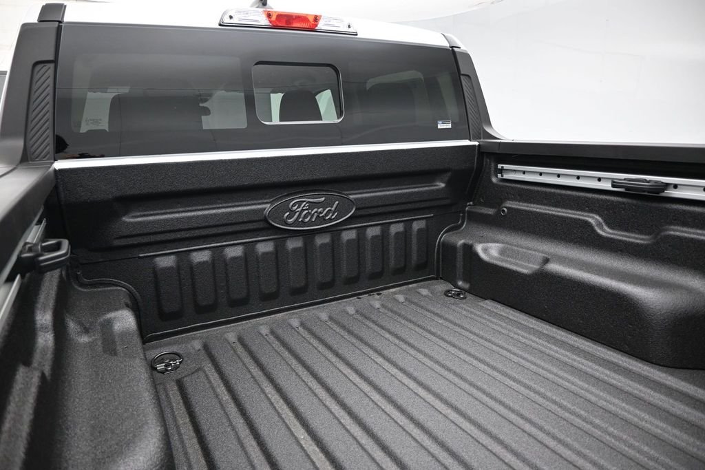 New 2026 Oxford White Ford Lariat image 22