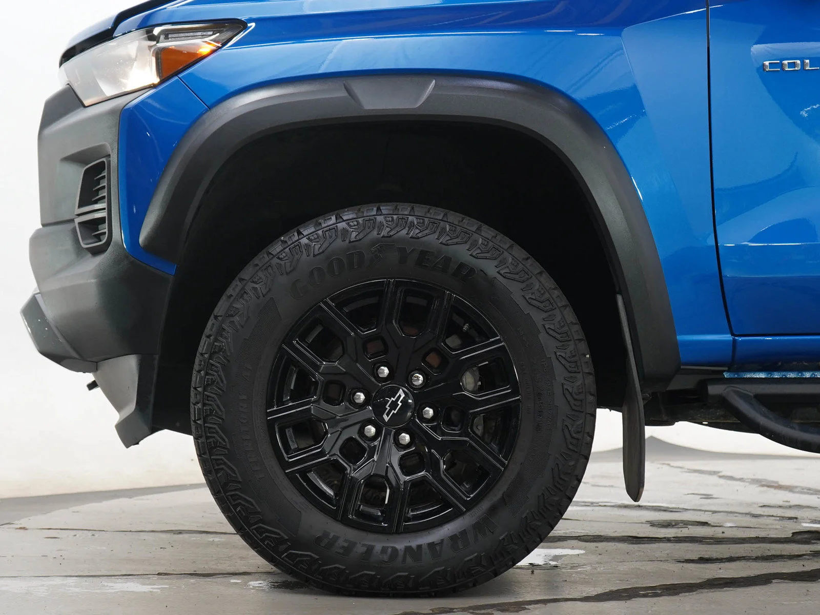 Used 2024 Glacier Blue Metallic Chevrolet Trail Boss image 27