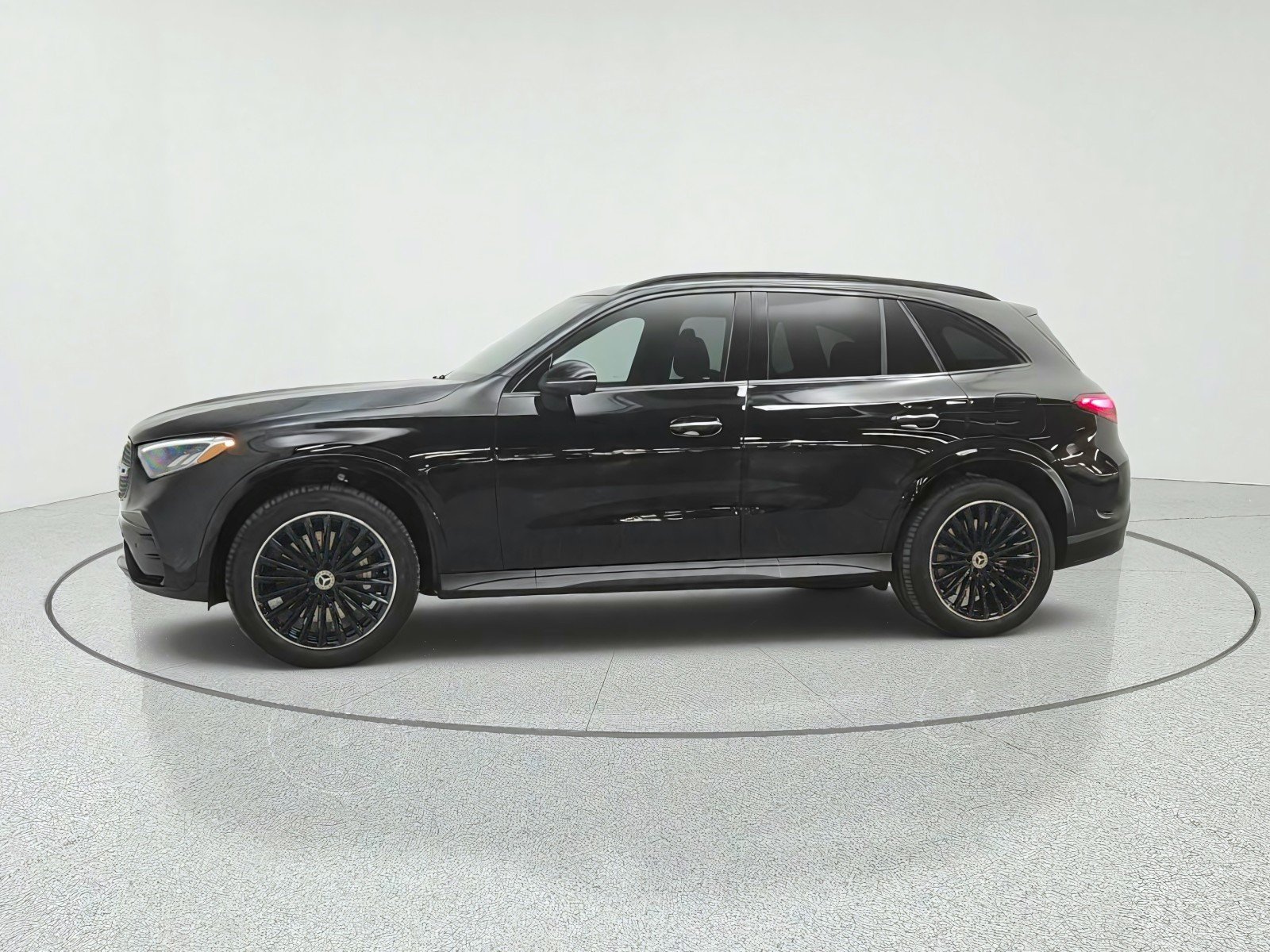 New 2027 Black Mercedes-Benz GLC 350e 4MATIC® SUV image 8