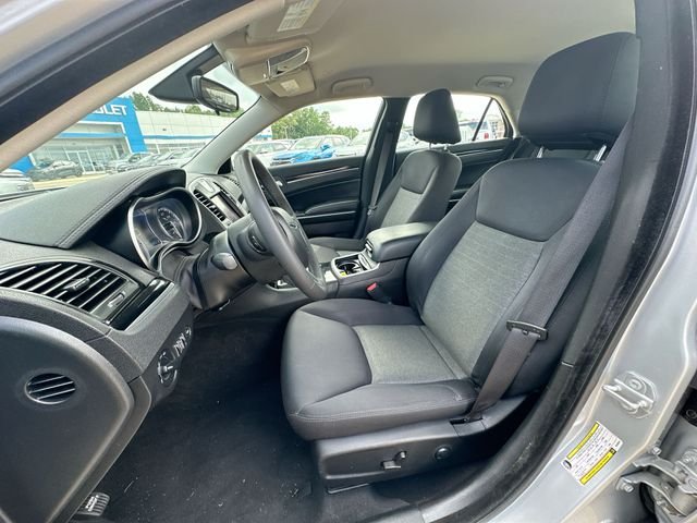 Used 2023 Silver Chrysler Touring image 21