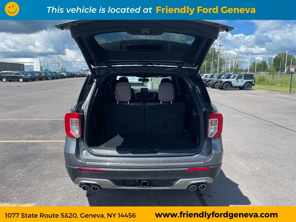Used 2023 Gray Metallic Ford Platinum image 10