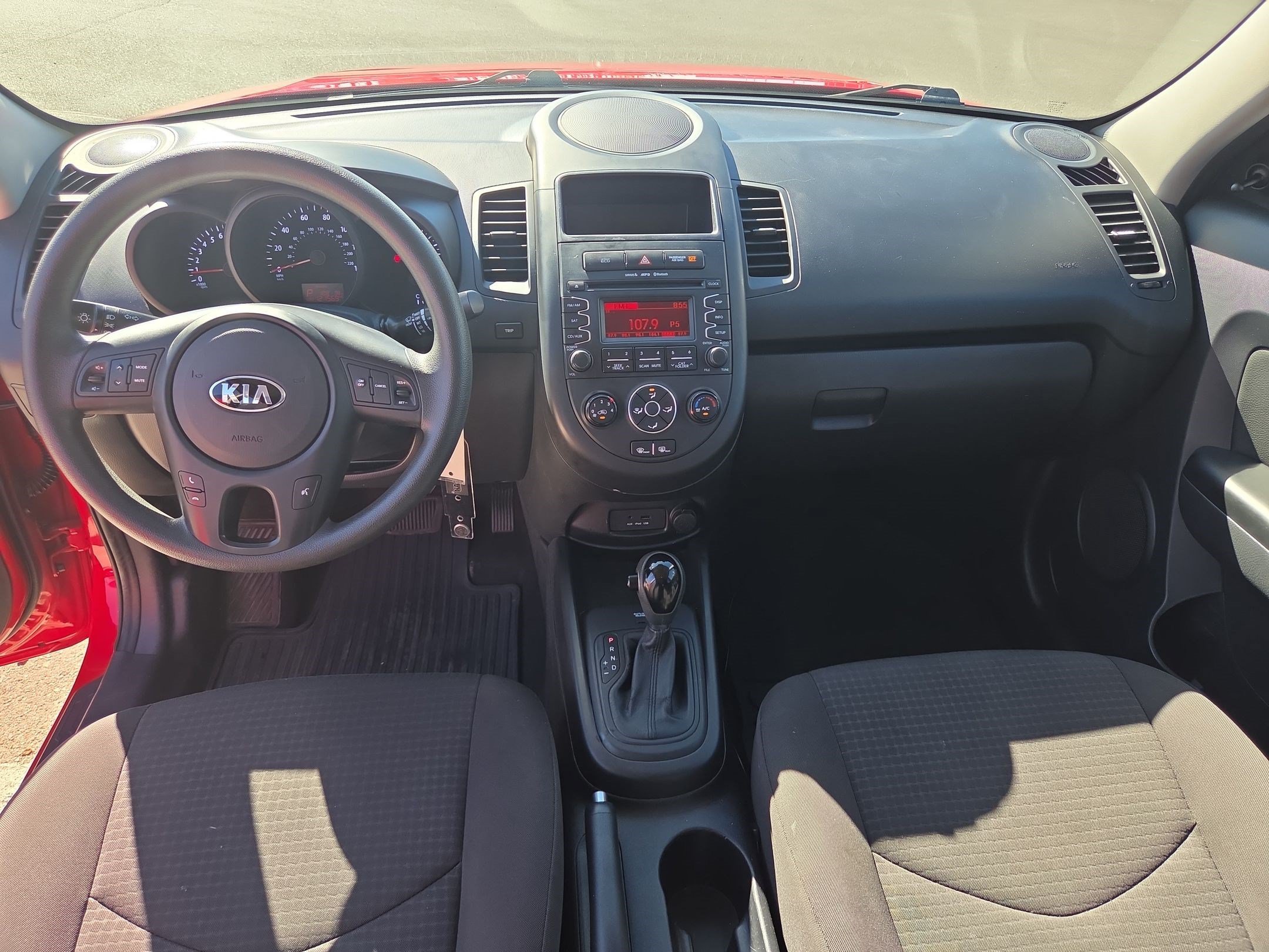 Used 2013 Molten Kia Base image 24
