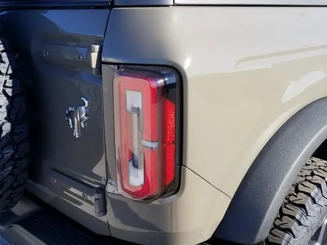 New 2025 Marsh Gray Ford Badlands® image 9