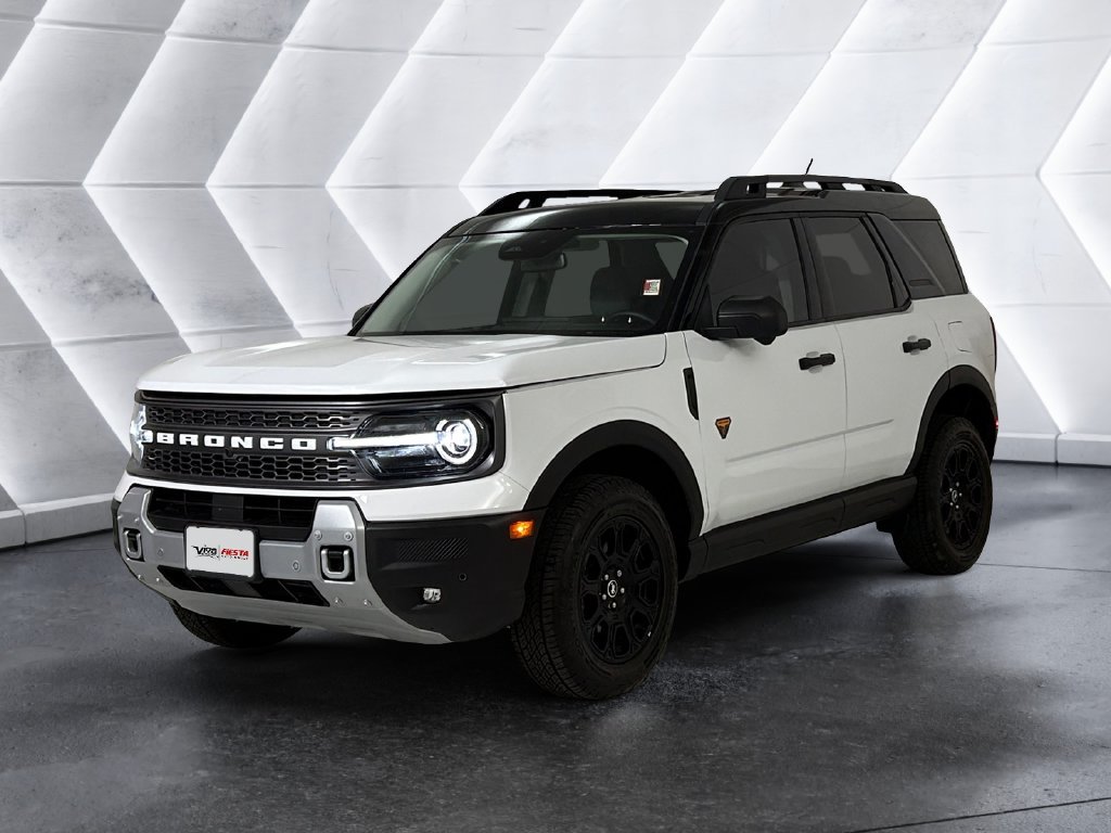 Used 2025 White Ford Badlands image 3