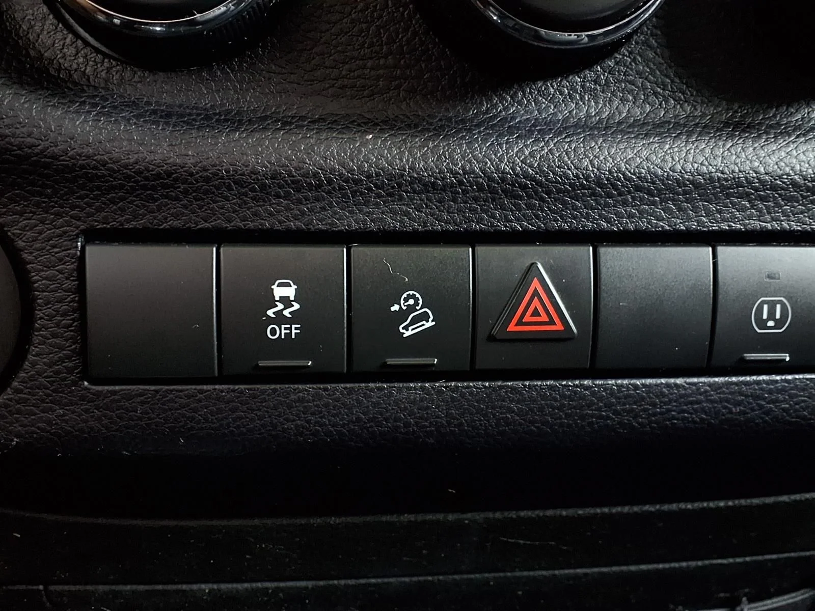 Used 2014 Gray Jeep Unlimited Sahara image 21