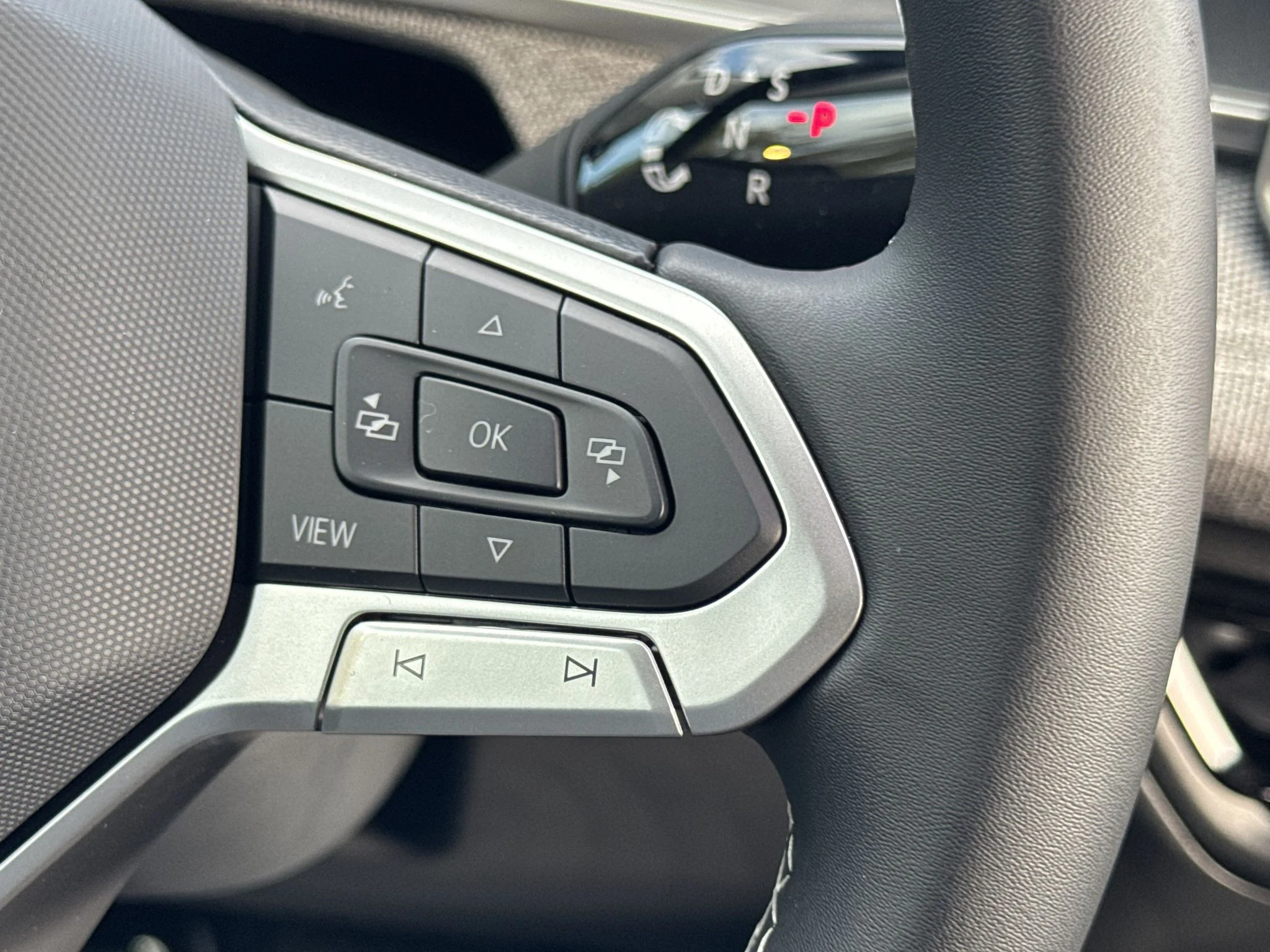 New 2026 Platinum Gray Metallic Volkswagen S image 21