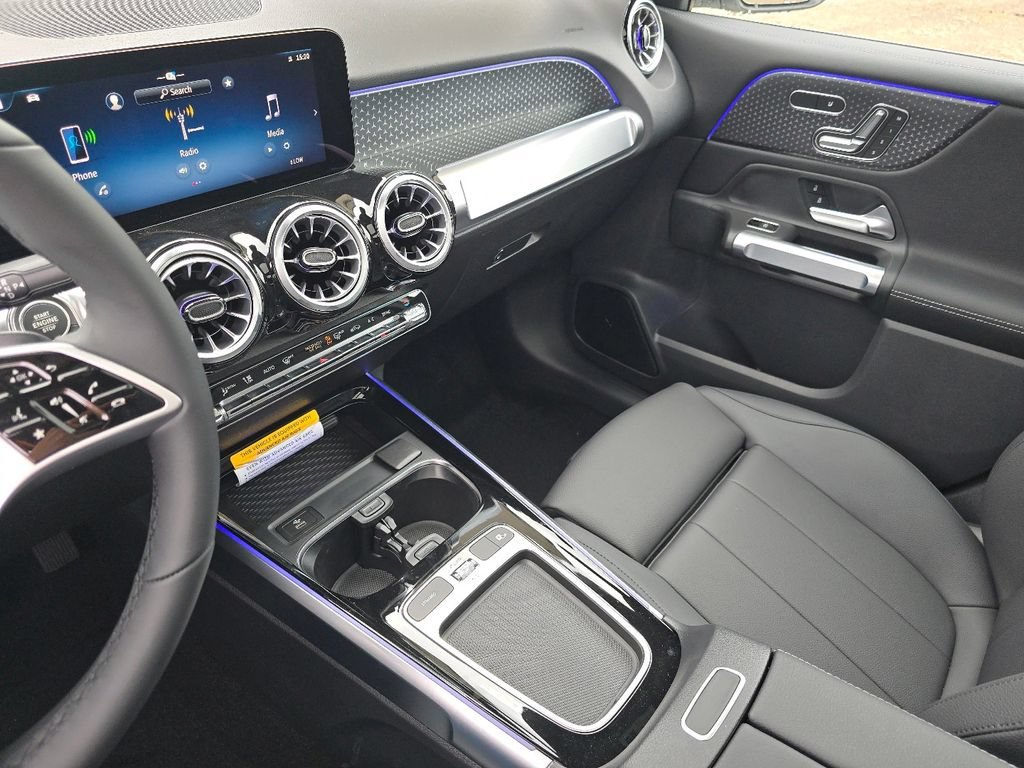 New 2026 Polar White Mercedes-Benz GLB 250 image 63