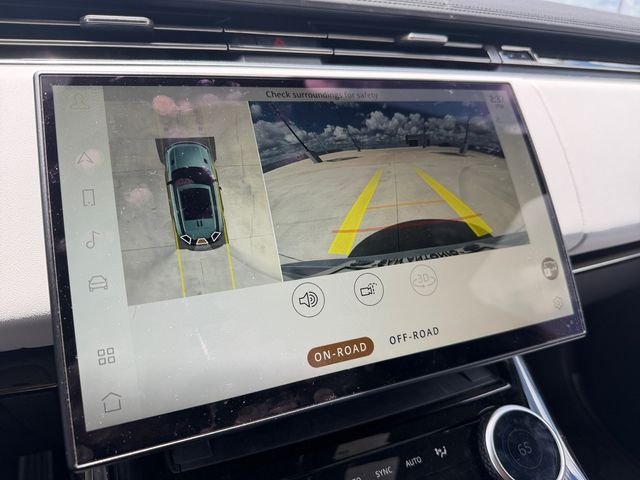 Certified Used 2023 Fuji White Land Rover SE Dynamic image 21