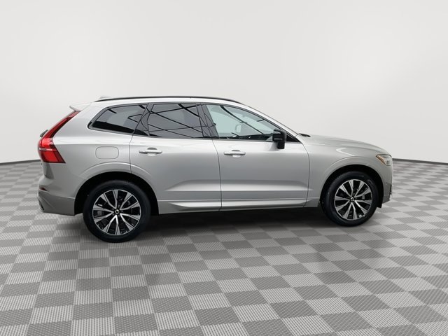Used 2024 Silver Dawn Metallic Volvo Plus Dark Theme image 38