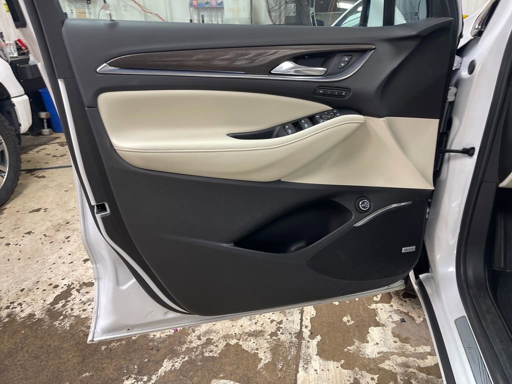 Used 2024 White Frost Tricoat Buick Avenir image 15