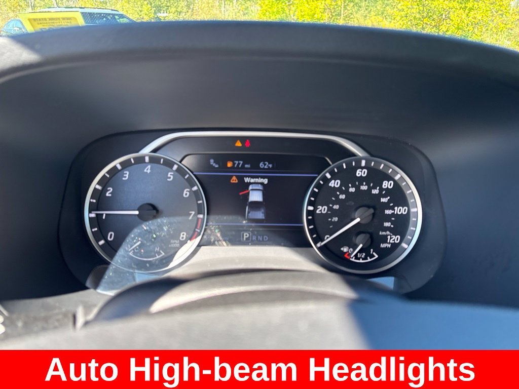Used 2022 White Nissan SV image 17