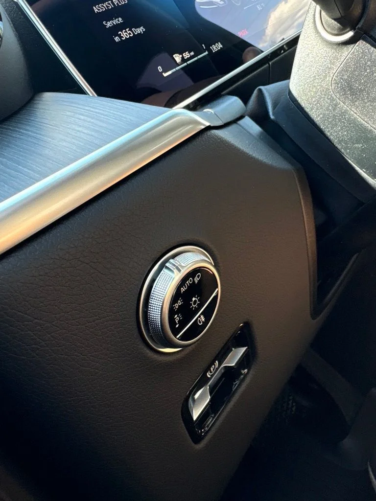 New 2027 Obsidian Black Metallic Mercedes-Benz GLC 300 image 72