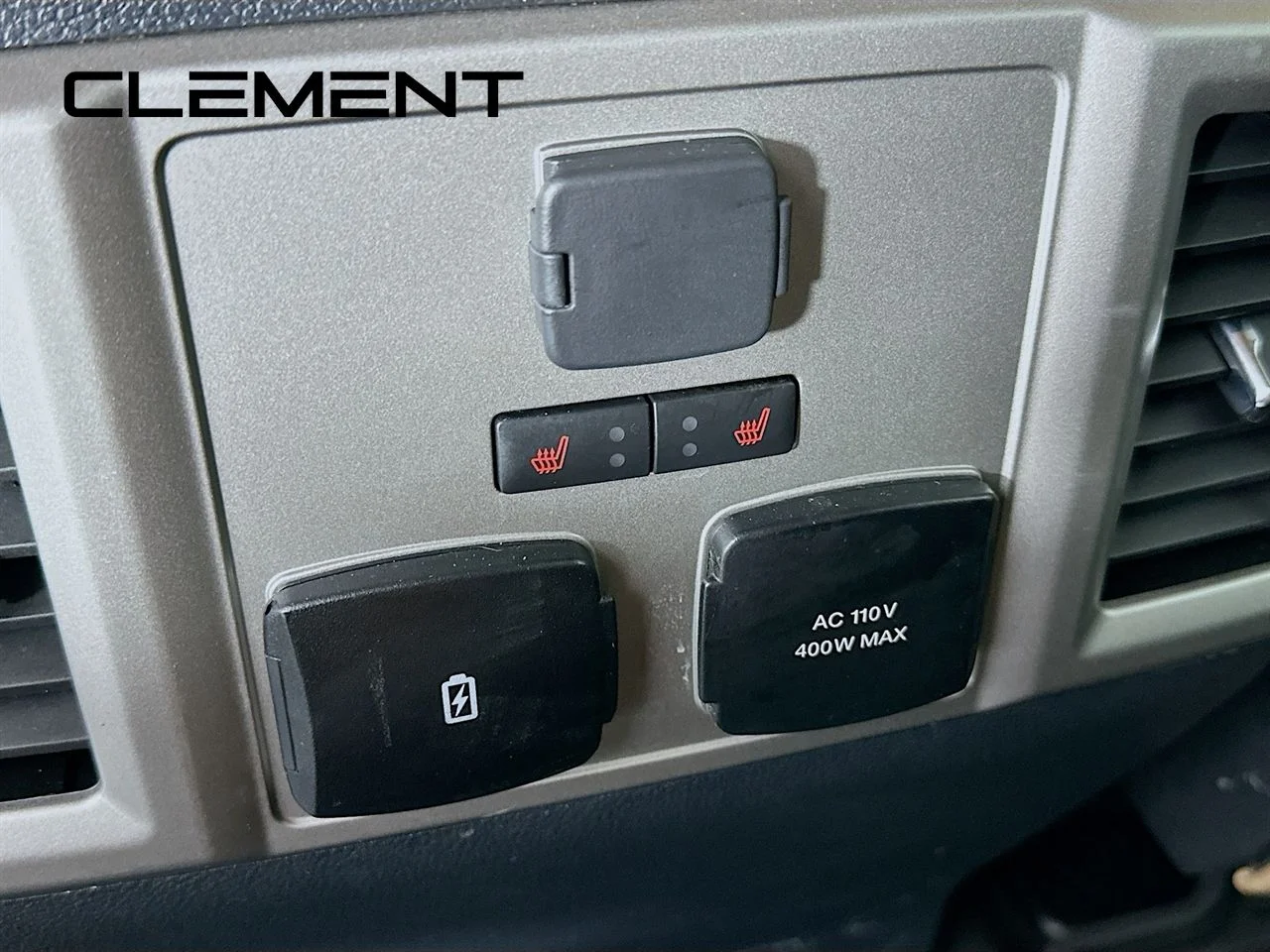 Certified Used 2022 Oxford White Ford Lariat image 33