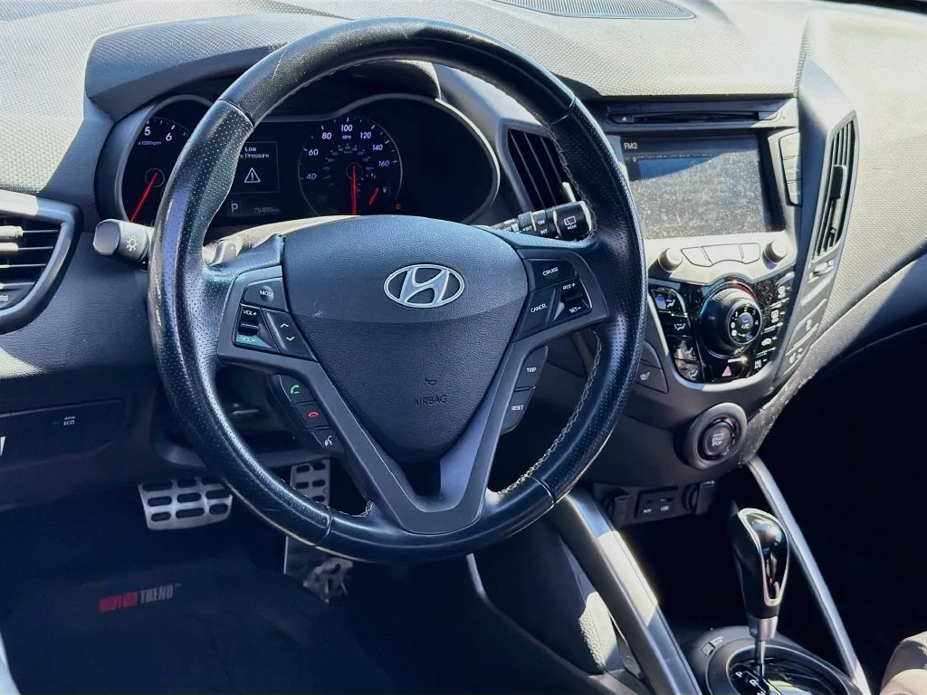 Used 2016 White Hyundai Turbo image 31