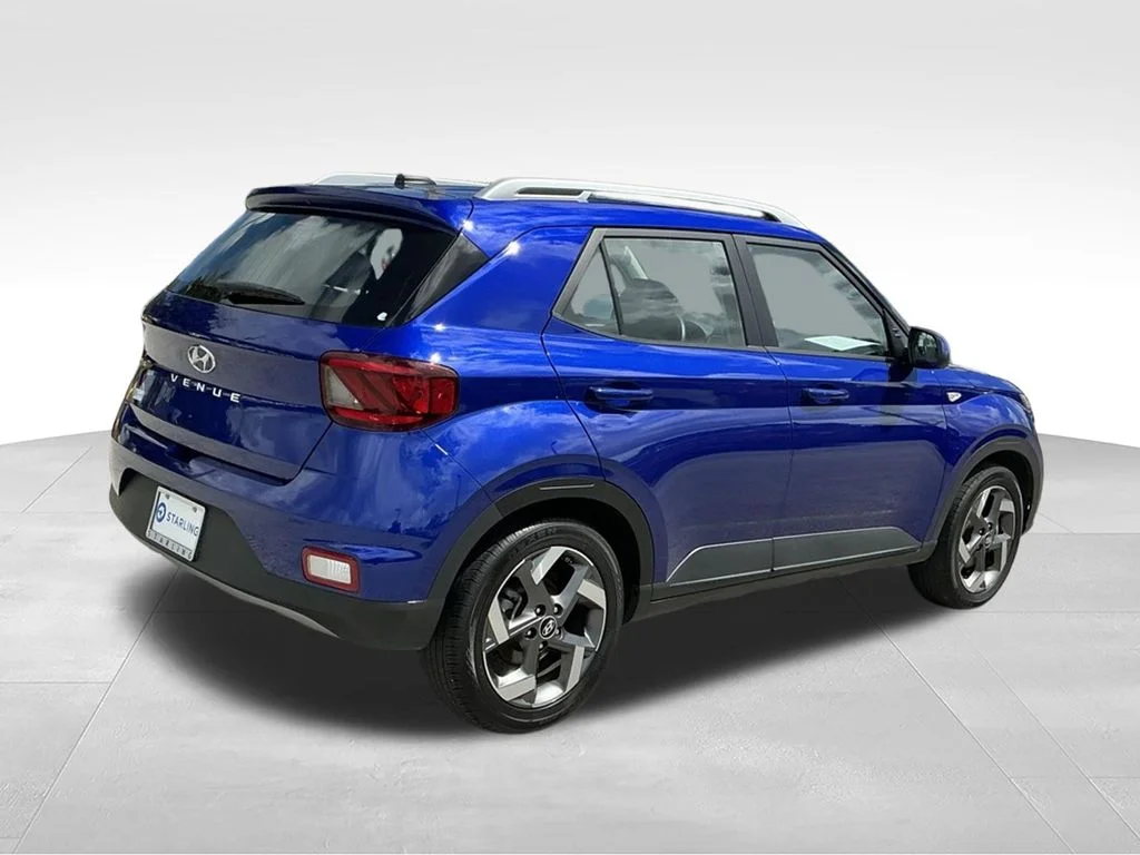 Used 2025 Blue Hyundai SEL image 9