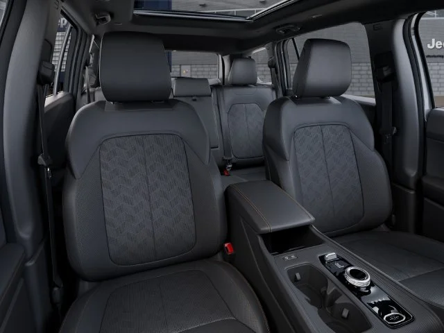 New 2027 White Jeep Overland image 29