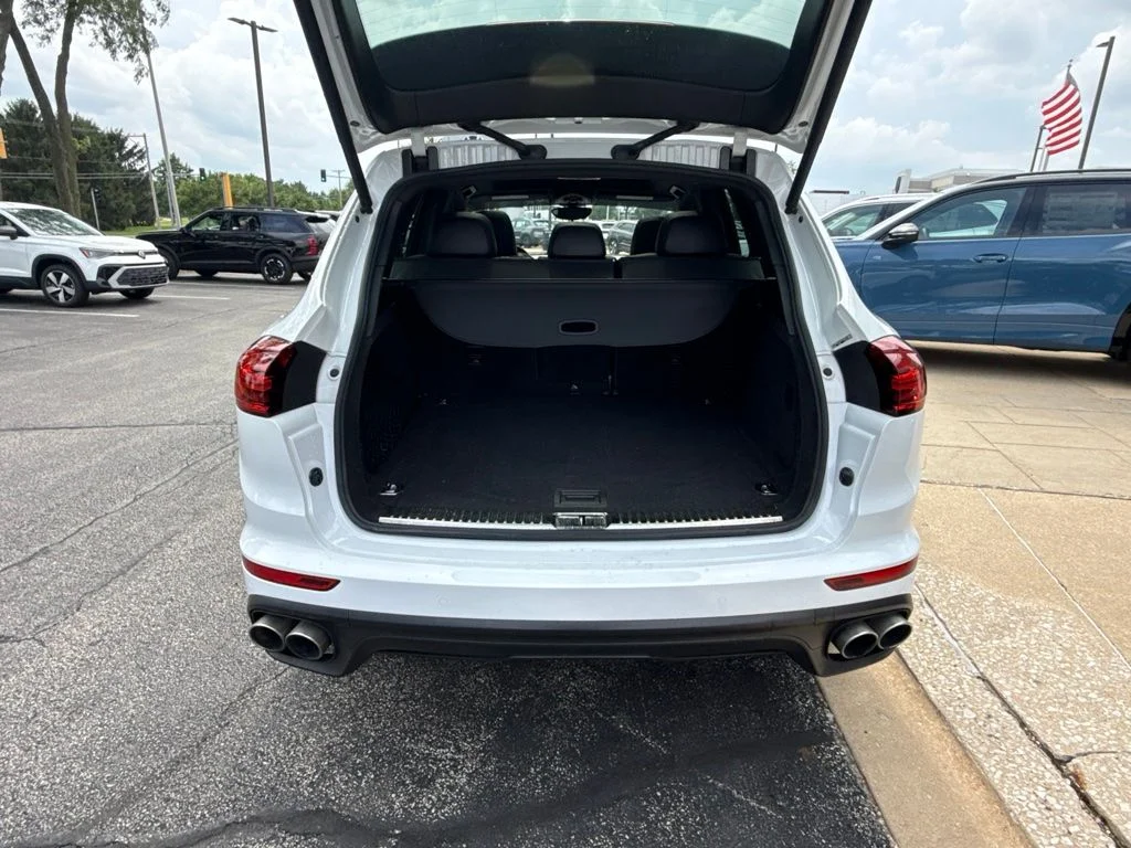 Used 2016 White Porsche S image 30