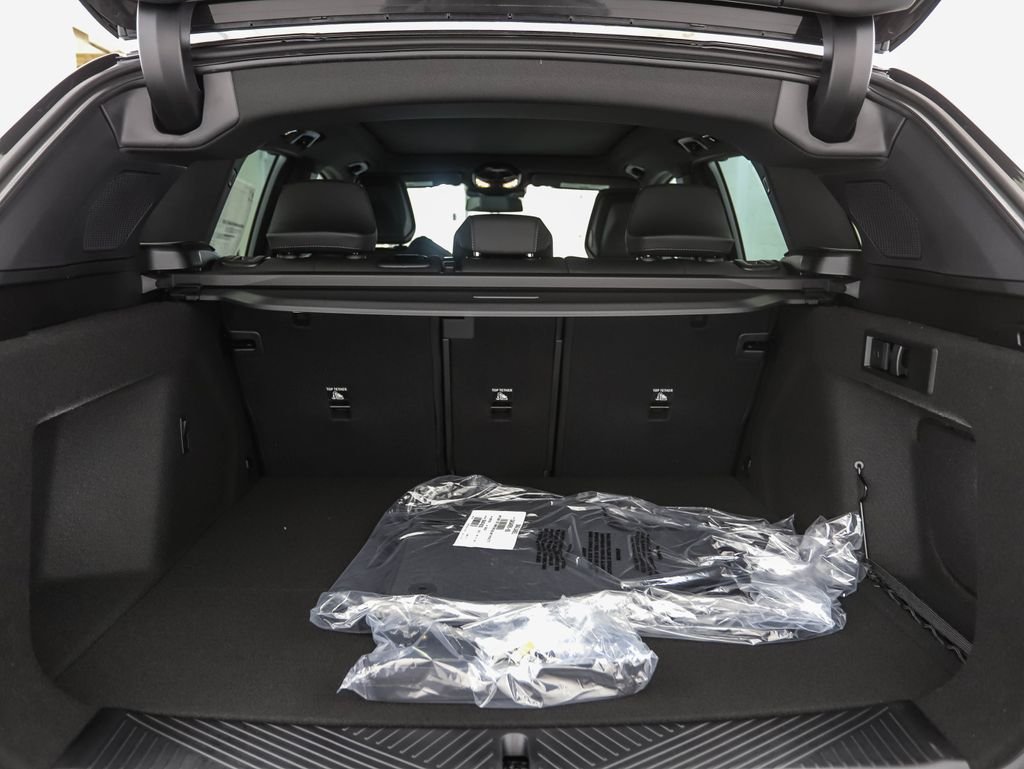 New 2026 Dark Graphite BMW M50 xDrive image 24