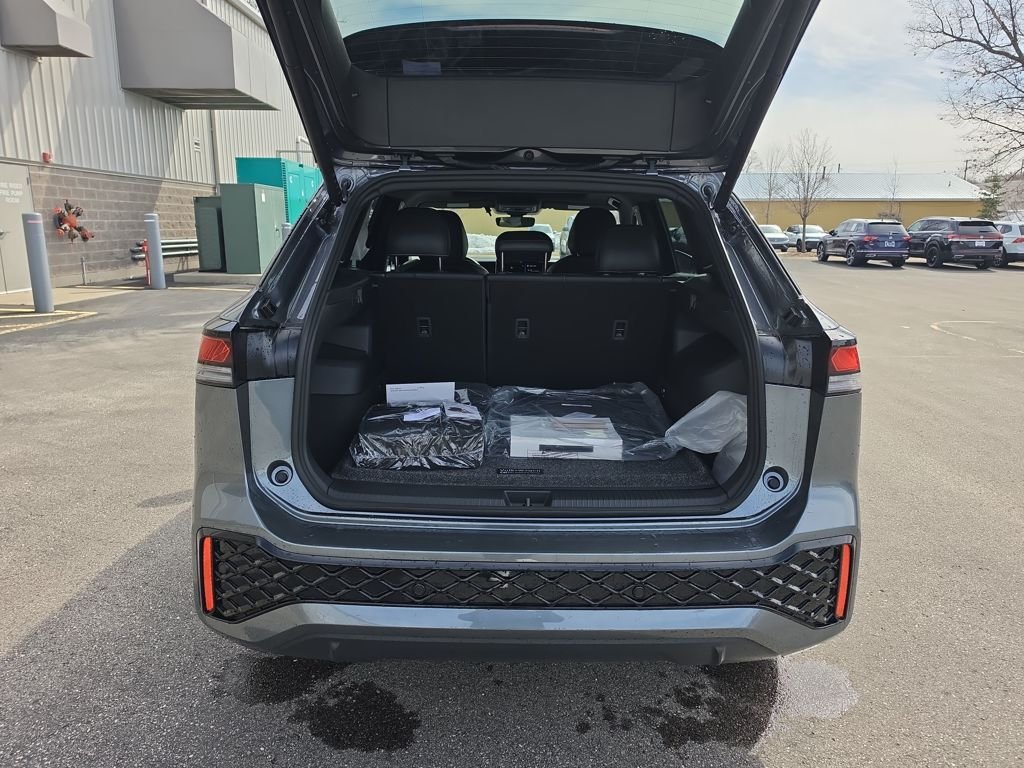 New 2026 Gray Volkswagen 2.0T SE R-Line Black image 10