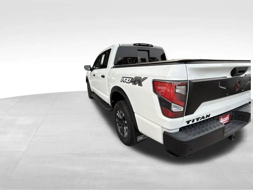 Used 2024 White Nissan PRO-4X image 3