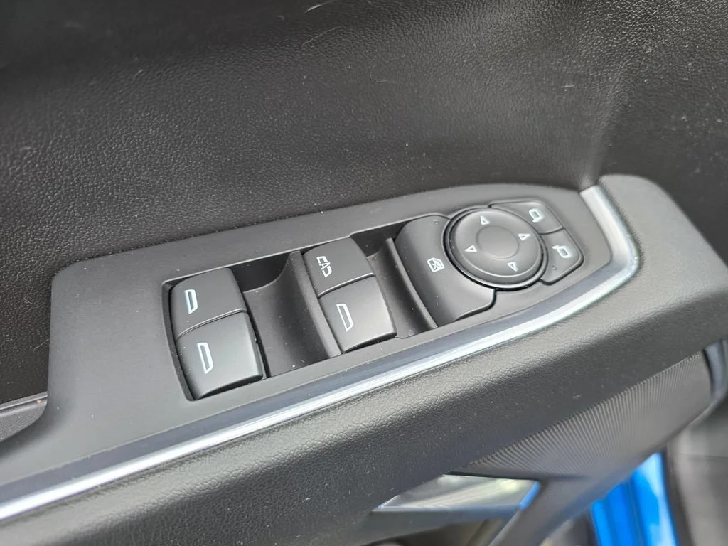 Used 2023 Glacier Blue Metallic Chevrolet RST image 27