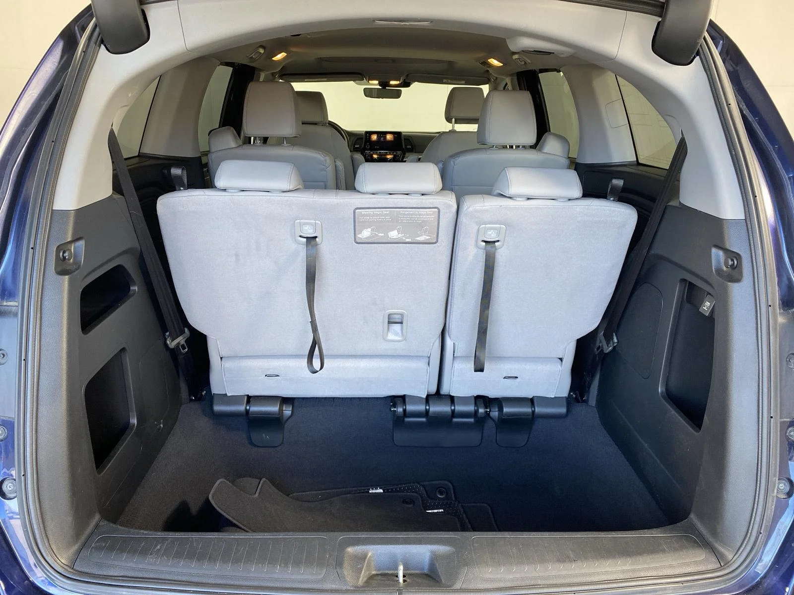 Used 2018 Obsidian Blue Pearl Honda EX-L image 7