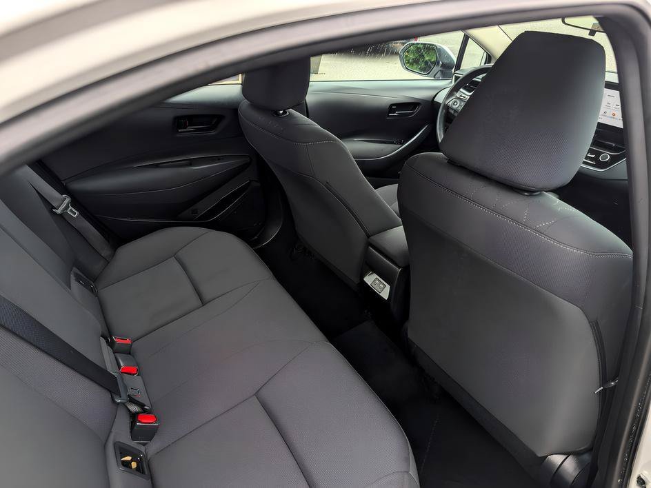 Used 2024 Ice Toyota LE image 25