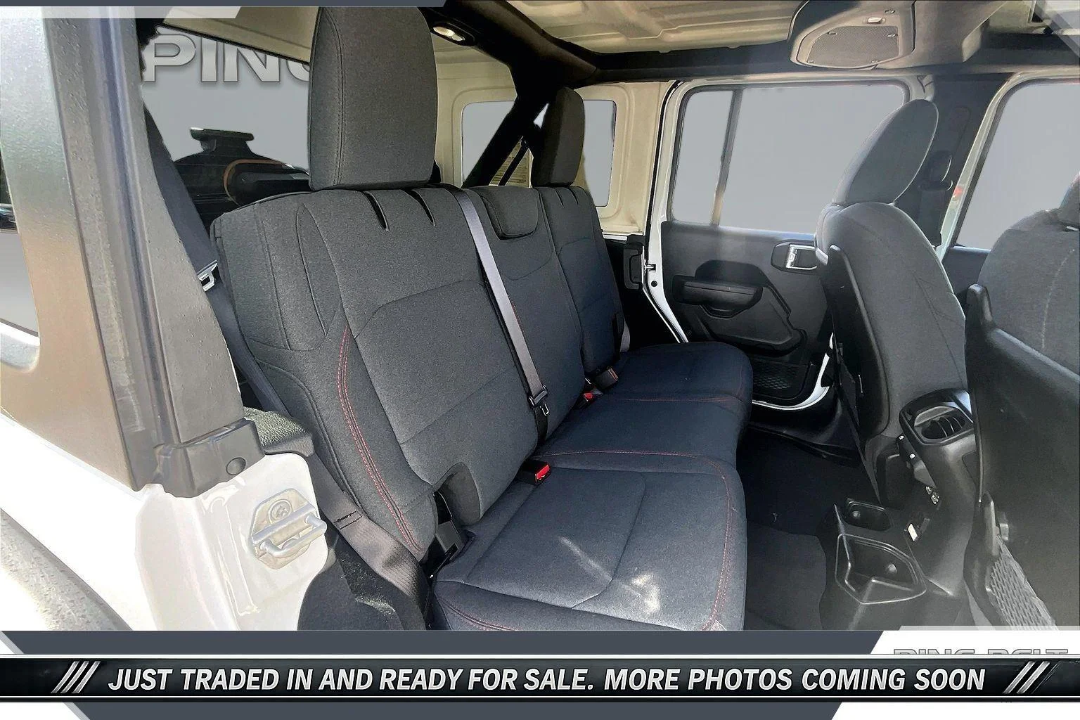 Used 2025 White Jeep 4-Door Rubicon 4x4 image 20
