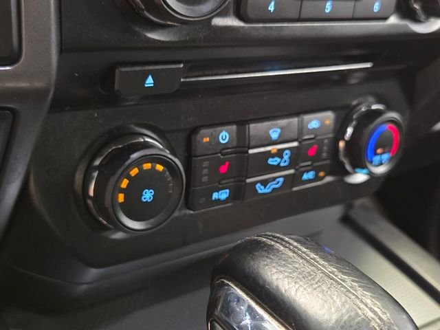 Used 2016 Blue Ford XLT image 22