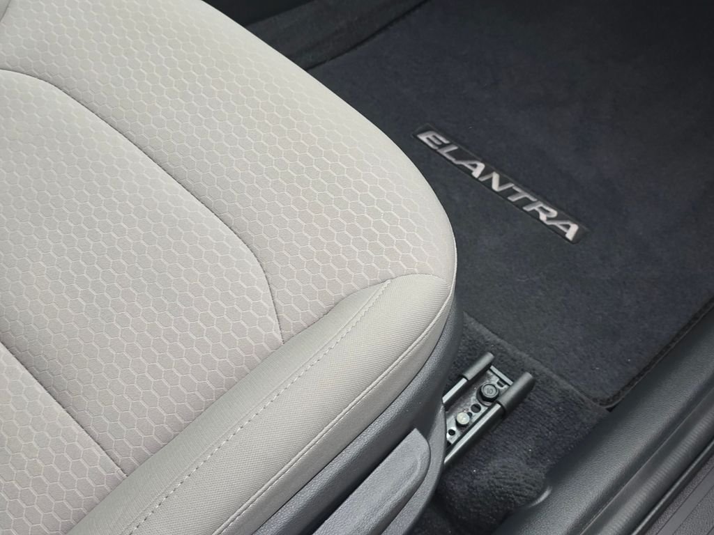 Used 2020 Silver Hyundai Value Edition image 30